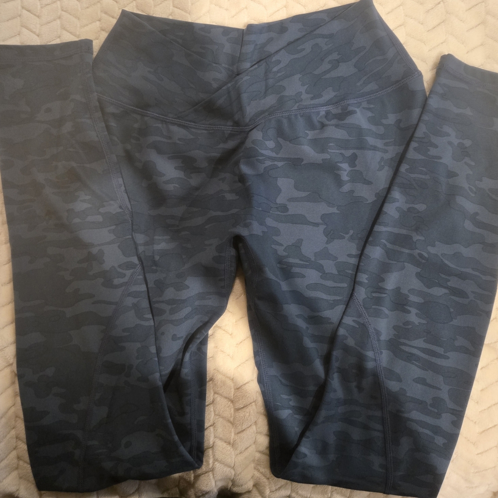 Alphalete Surface Power Legging - Delta Blue Camo - L  - Picture 4 of 6